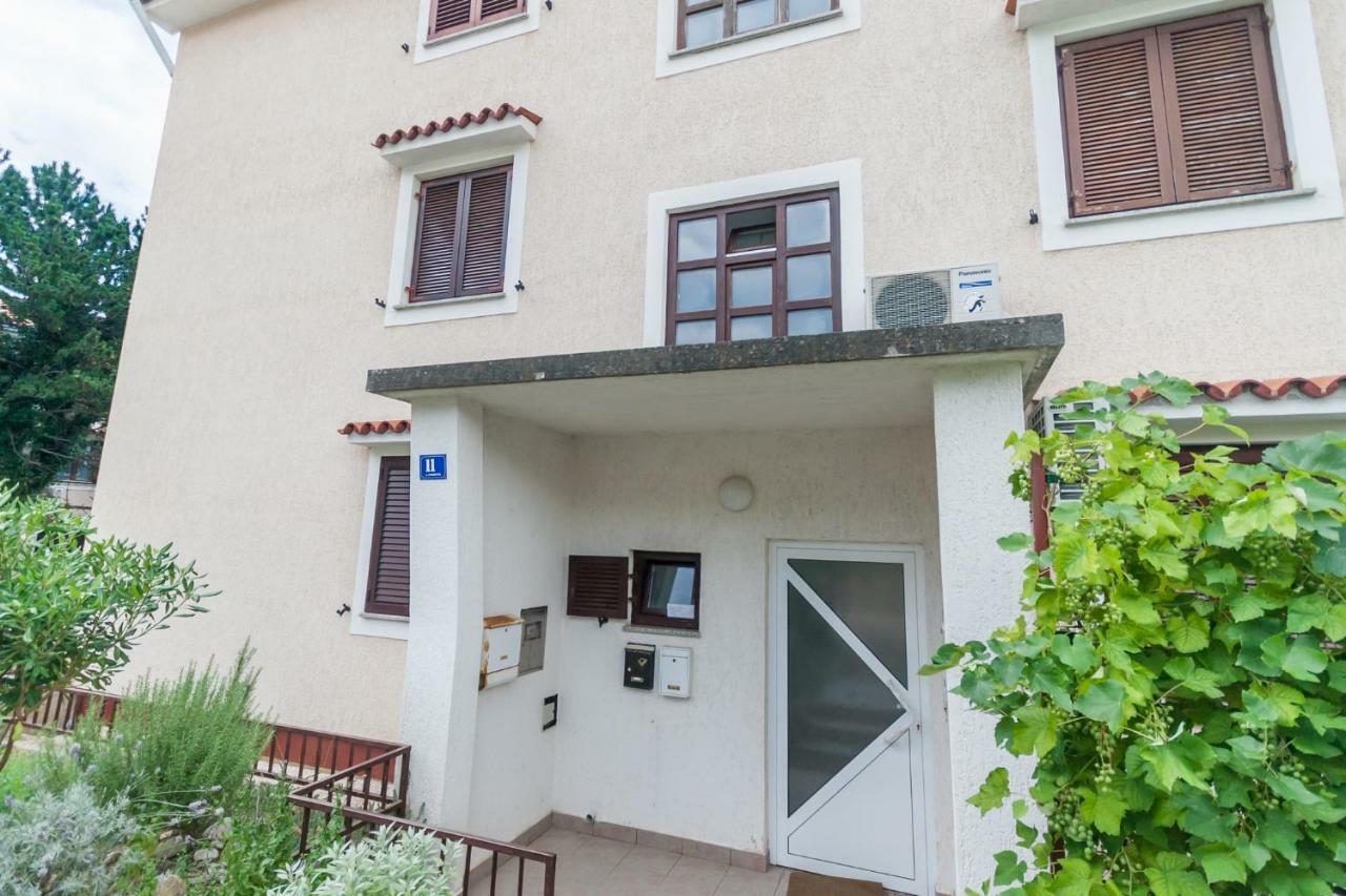 באסקה Apartment Glorija With Balcony מראה חיצוני תמונה