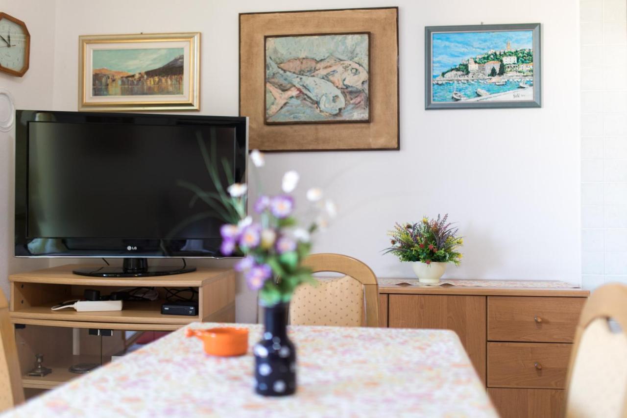 באסקה Apartment Glorija With Balcony מראה חיצוני תמונה
