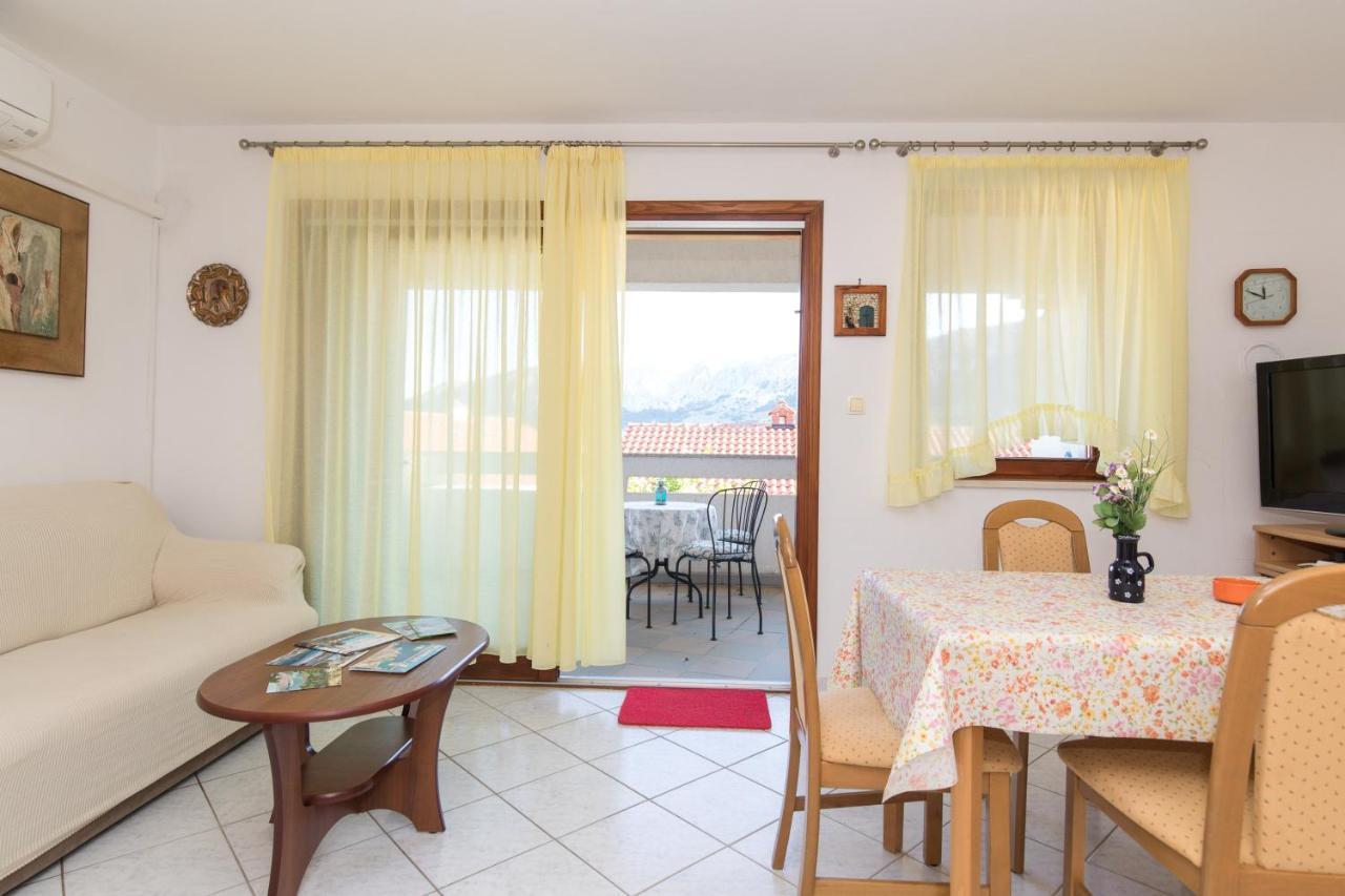 באסקה Apartment Glorija With Balcony מראה חיצוני תמונה
