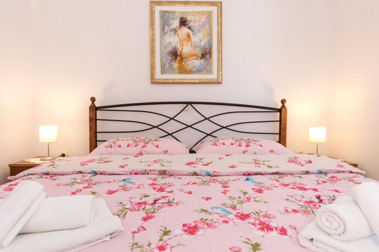 באסקה Apartment Glorija With Balcony מראה חיצוני תמונה