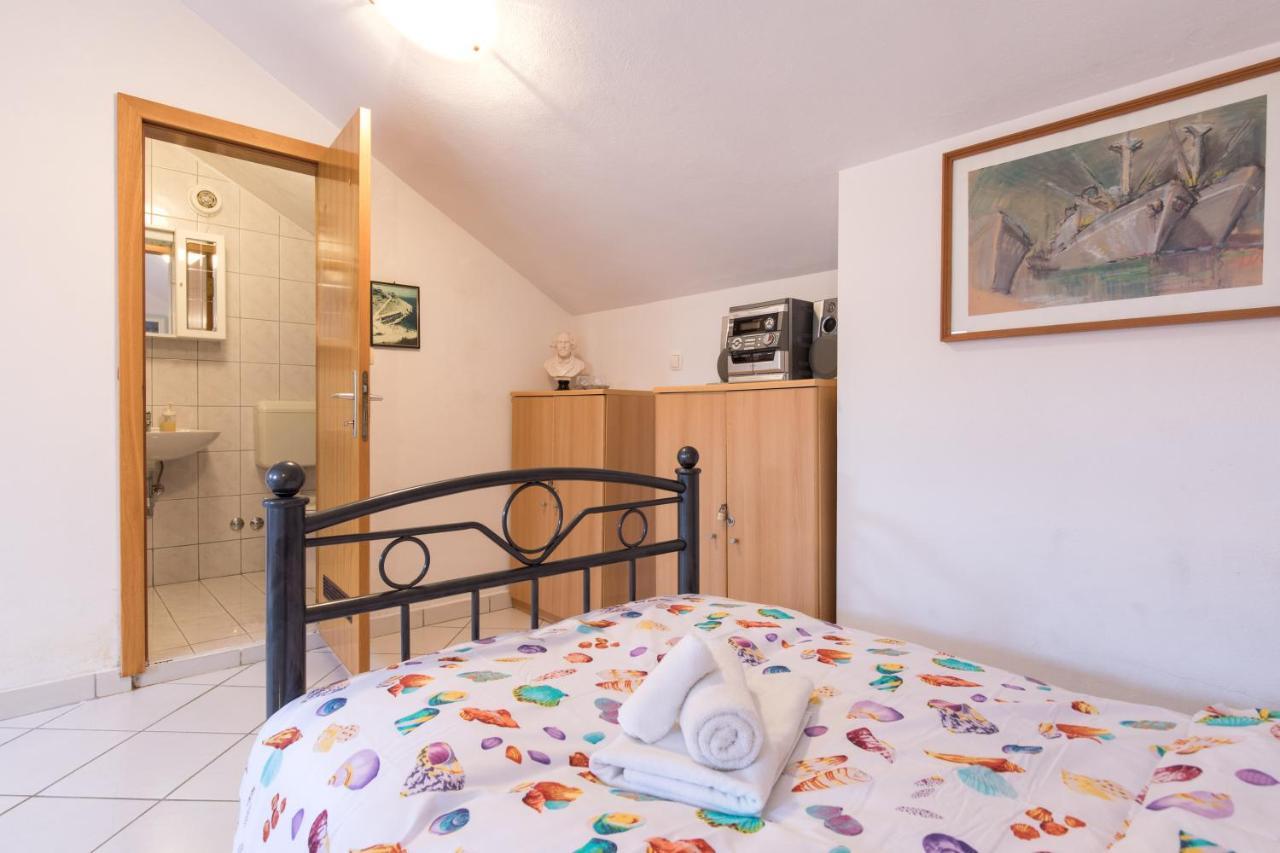 באסקה Apartment Glorija With Balcony מראה חיצוני תמונה